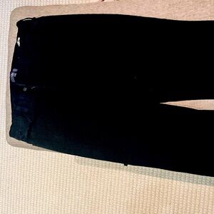 NYDJ jeans -  29” inseam
Lightly worn. Plain pocket